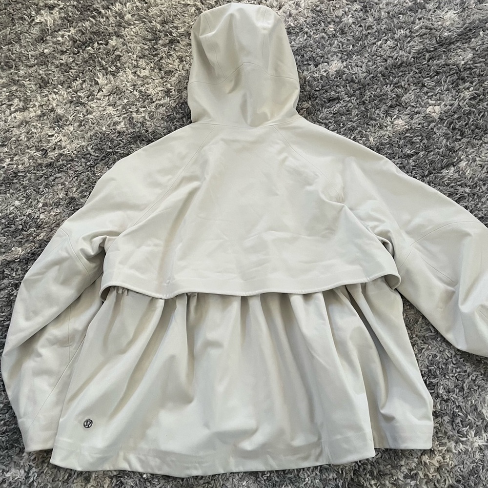 LULULEMON ATHLETICA Women’s RepelShell Cinch-Back Rain Jacket Light Ivory SZ 14 - Picture 8 of 10